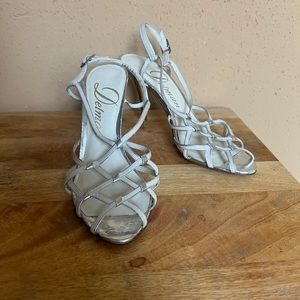 Vintage Delman Cream and Silver Leather Heels 1970’s Sling Back Disco Heels